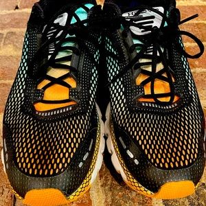 Under Armour Hovr Infinite Running Shoe